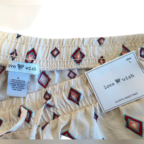 Lovewish Bohemian Wide-Leg Pants with Tropical Print Size Large - Picture 4 of 5